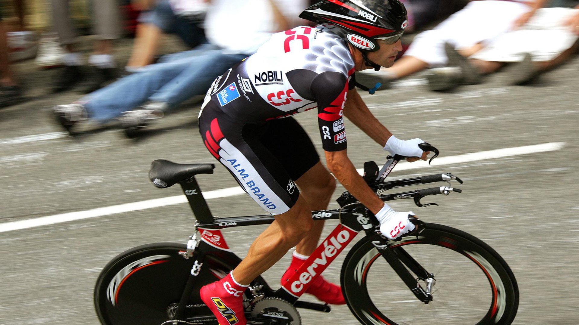 瑞士骑手史蒂夫·古尔达特在巴黎奥运会后成为马术协会主席,推动马术运动发展。